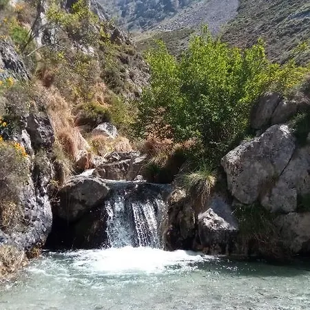 Cares Nyaraló Santa Maria de Valdeón