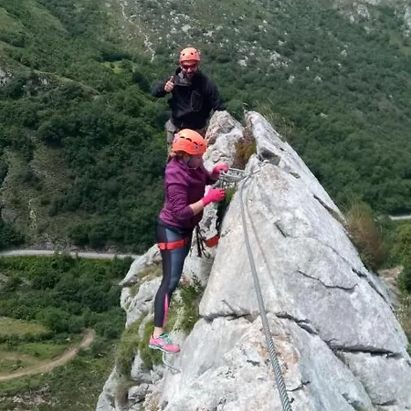 Cares Casa de Férias Santa Maria de Valdeon