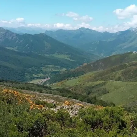 Cares Casa de Férias Santa Maria de Valdeon